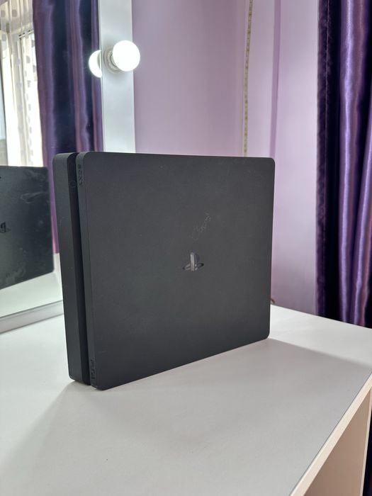 PS4 Slim 1TB + controller | Stare foarte bună