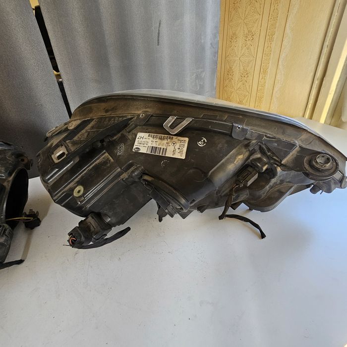 Фарове мерцедес ML  А164