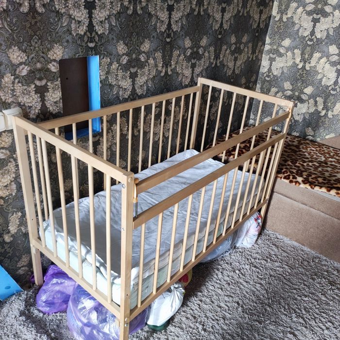 Продам детскую кроватку б.у.