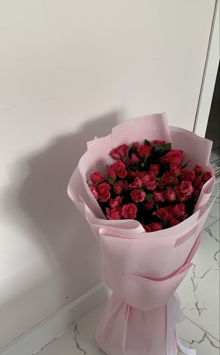 Кустовые розы 6500