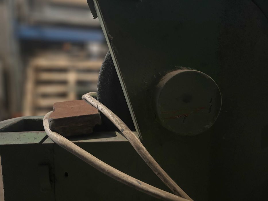 Станки отрезной и наждачный