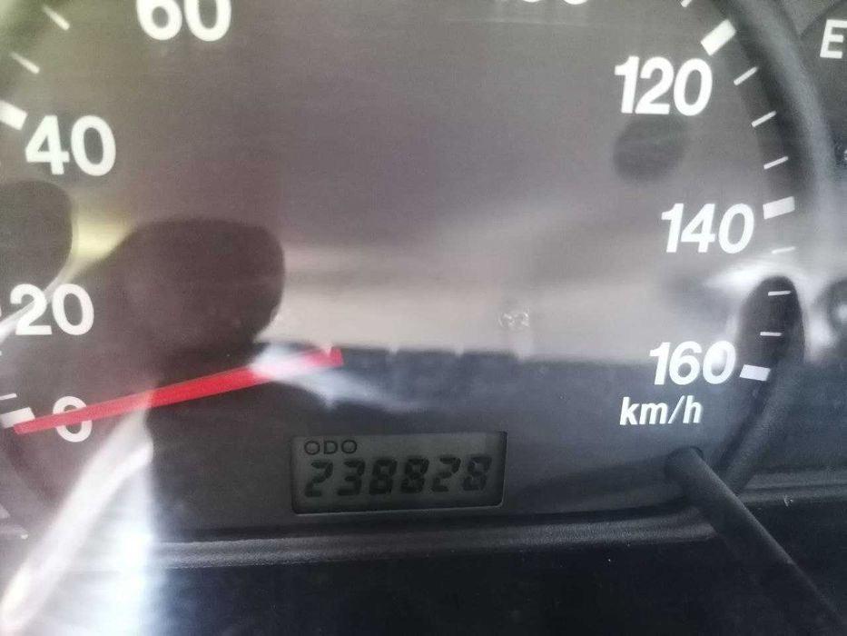 SUZUKI Grand Vitara 2000 — imagine 3
