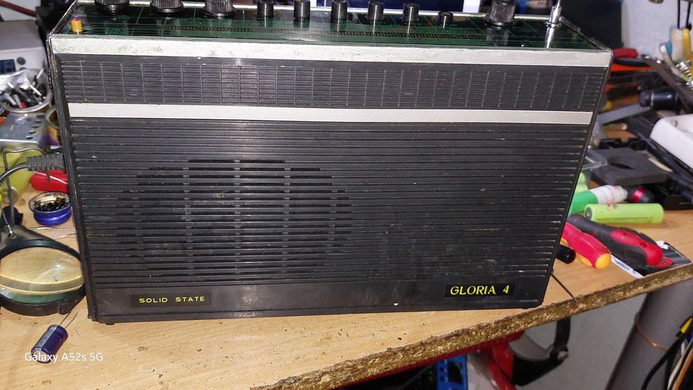 Radio GLORIA Tras in Banda Vest UUS 88-108 MHz
