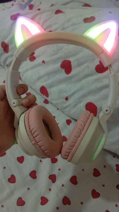 Без проводные наушники с ушками