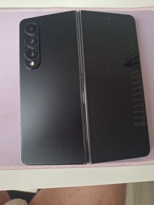 Samsung  Fold 4  DEFECT