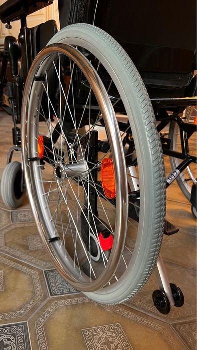 Продам инвалидную коояску