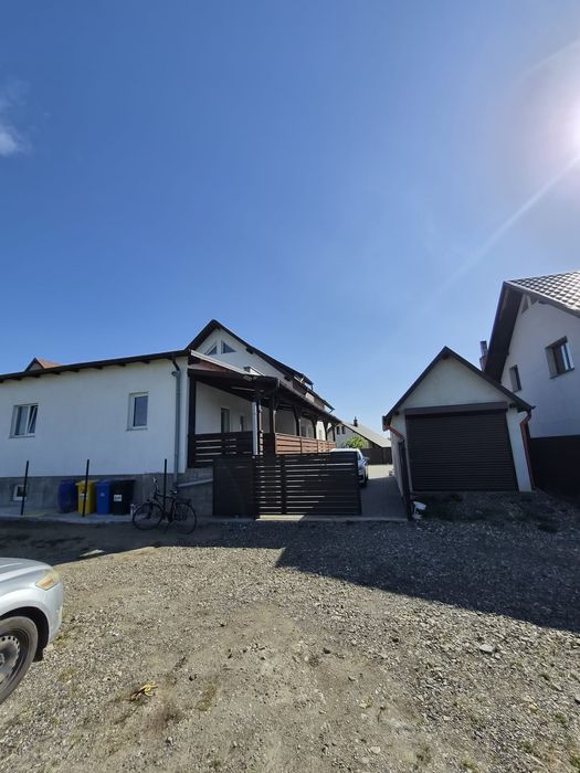 Casa de vânzare  în moara zona centrala retrasa
