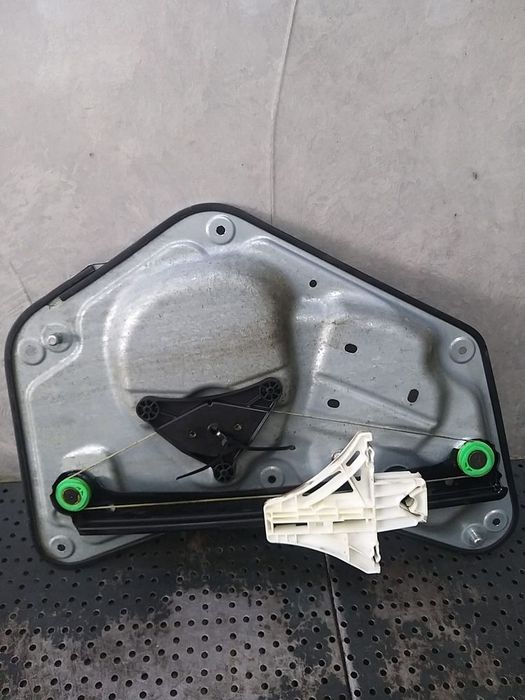 Macara geam electric stanga spate skoda yeti 5l 5l0839401a