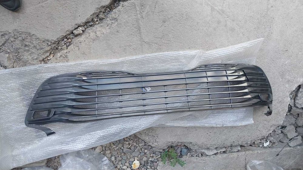 Решетка Радиатора Тойота Камри / Toyota Camry 2019