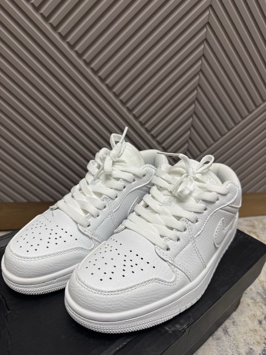 джорданы белые 36рр