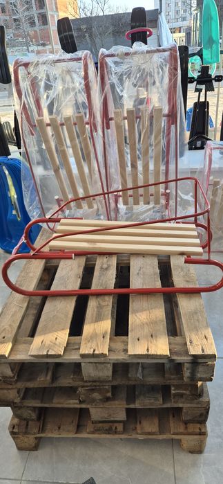 Метална детска шейна червена