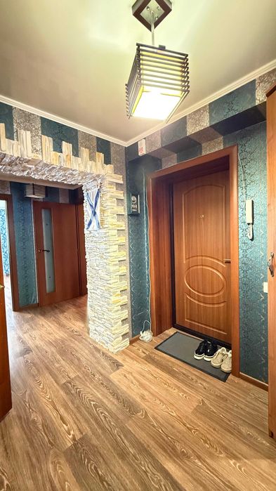 Продам 2 комн. кв. район Азии