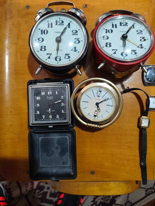 Ретро Часовници -