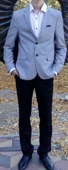 Фирменный костюм с брюками