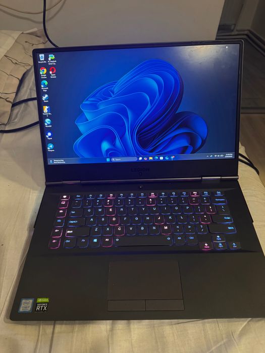 Laptop LENOVO Legion 740