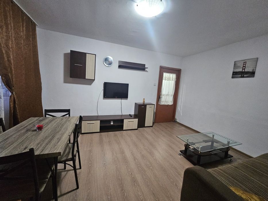 Apartament de închiriat
