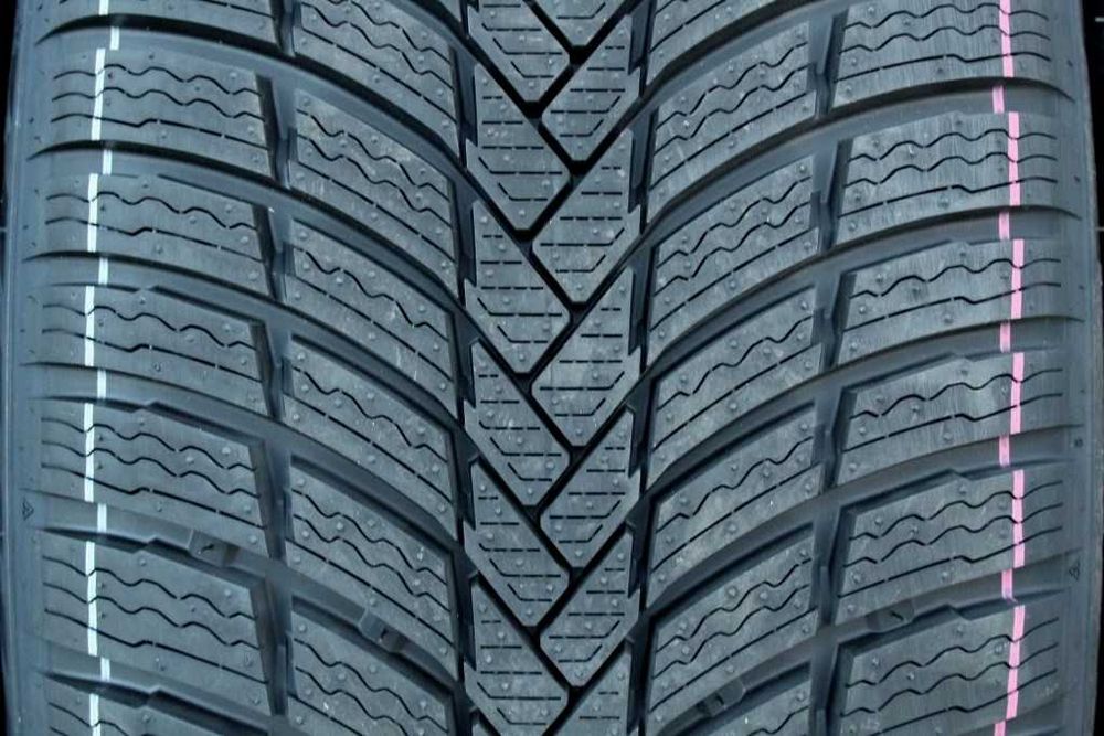 Anvelope iarna noi 225/55R19 103V, Triangle, DOT 2026