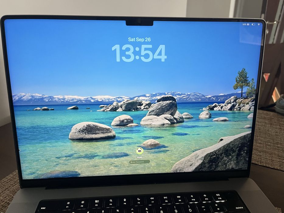 Apple MacBook Pro 16″ M1 Max / 32GB / 1TB SSD
