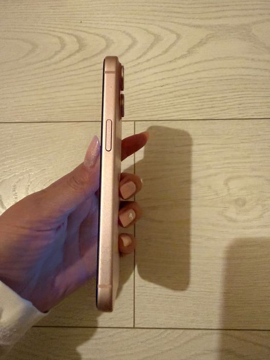 Iphone 15 PINK 128 Gb