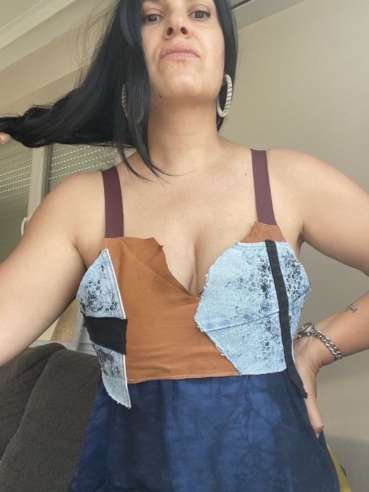 Ръчно изработено бюстие