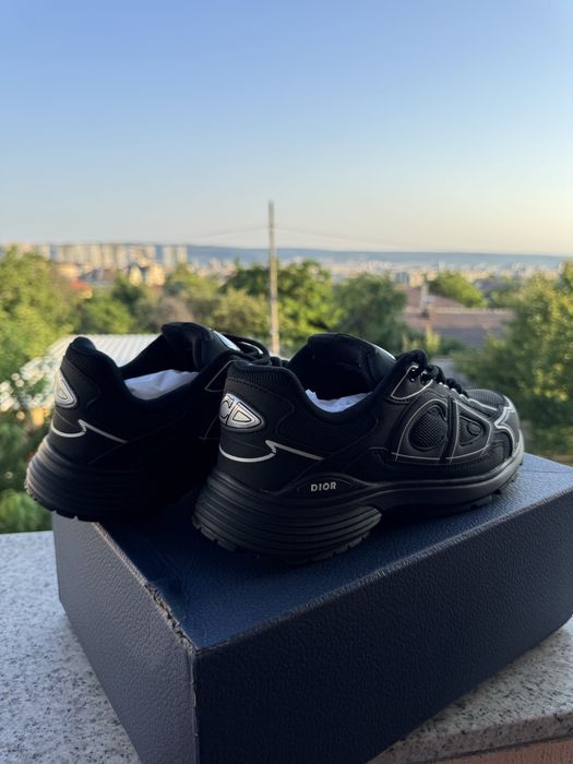 Дизайнерски обувки Dior B30