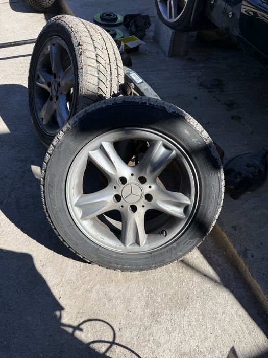 Джанти 16 за мерцедес с зимни гуми.