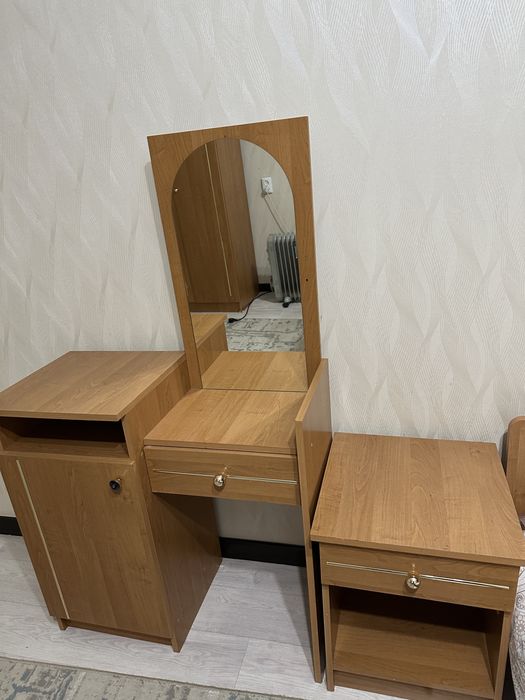 Продается спальный гарнитур в комлект