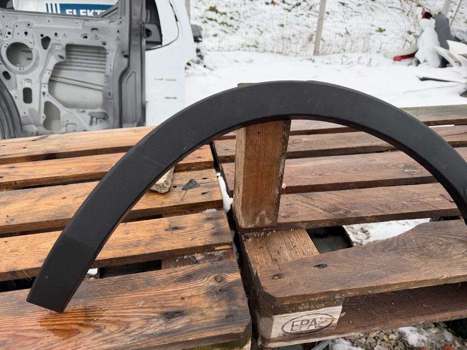 Лайсна Вежда калник Volvo XC40