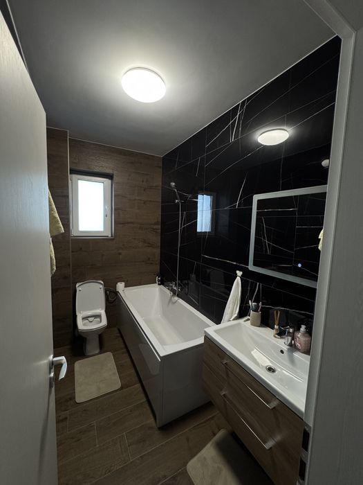 Inchiriez apartament 3 camere Panoramic Residence Bistrita