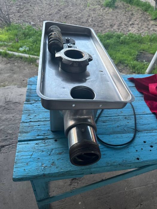 BOSFOR 220ga ishlaydigan turetskiy myasorubka. Турецкий мясорубка