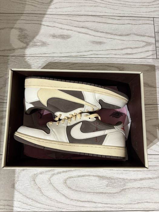 Air Jordan 1 Low Travis Scott Reverse Mocha