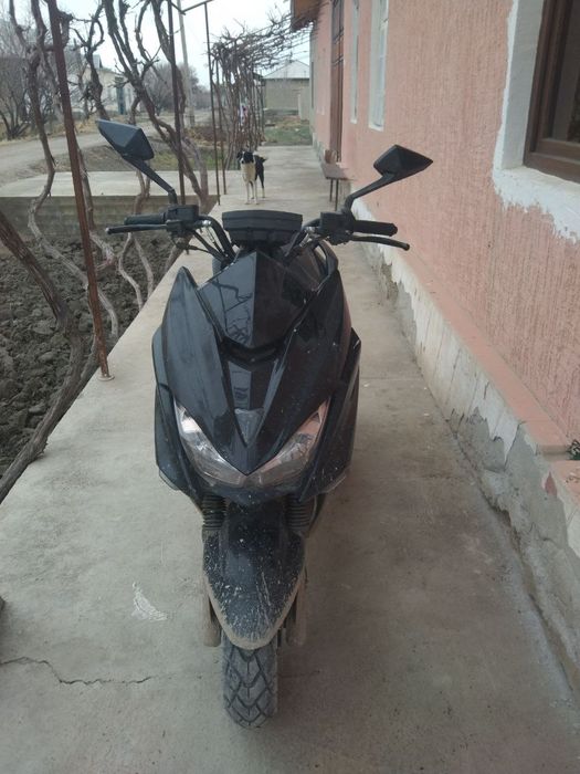 Skuter sotiladi. Tezda holati yaxshi