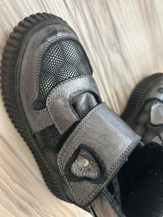 Отдам ботинки демисезон на девочку