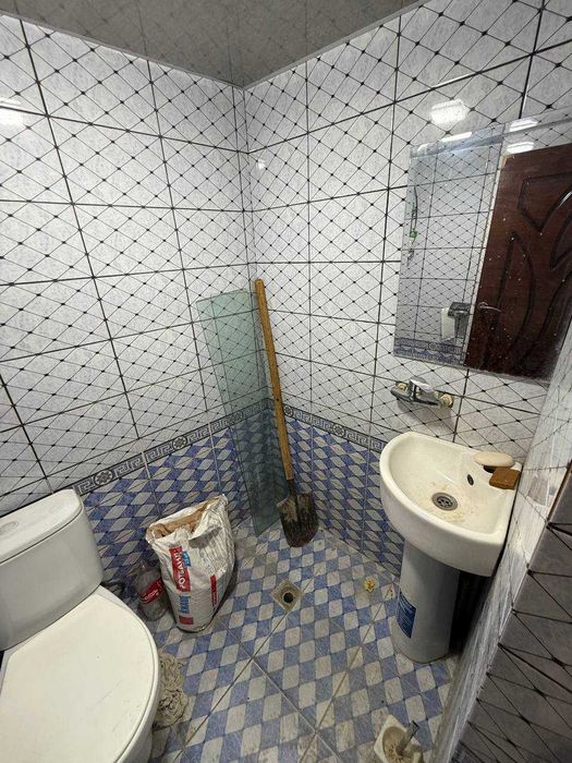 Мирабадский р. Рядом американский школы