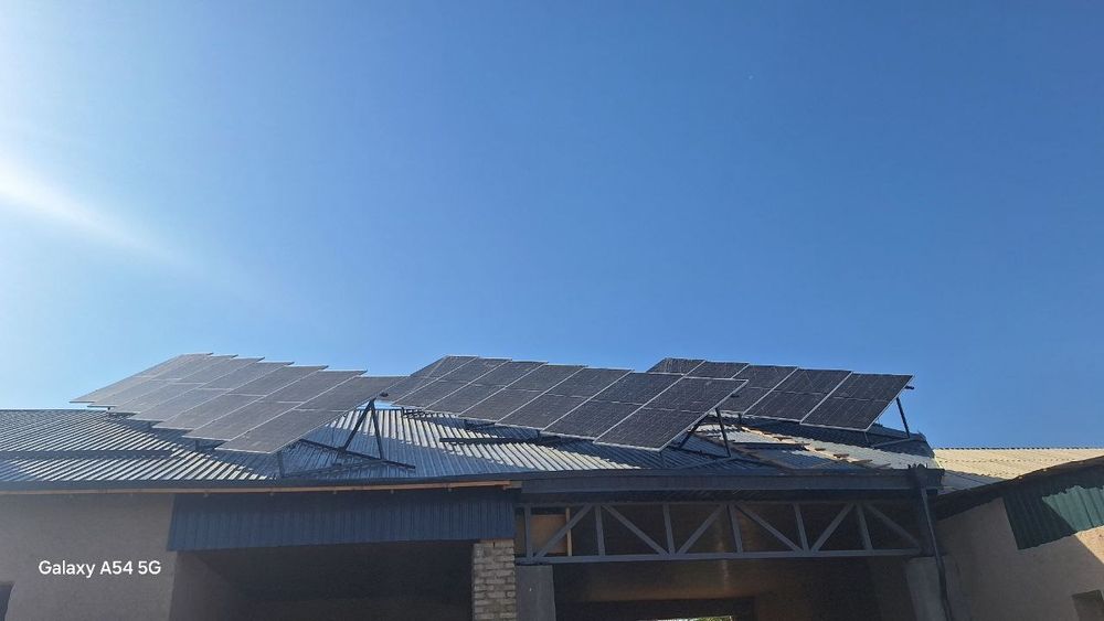 Куёш панеллари урнатамиз