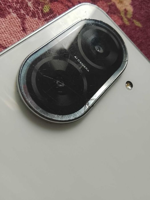 Редми А5 64 гб  използван е два месеца има забележки вижда се