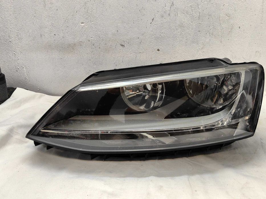 Фар  за   Vw Jetta