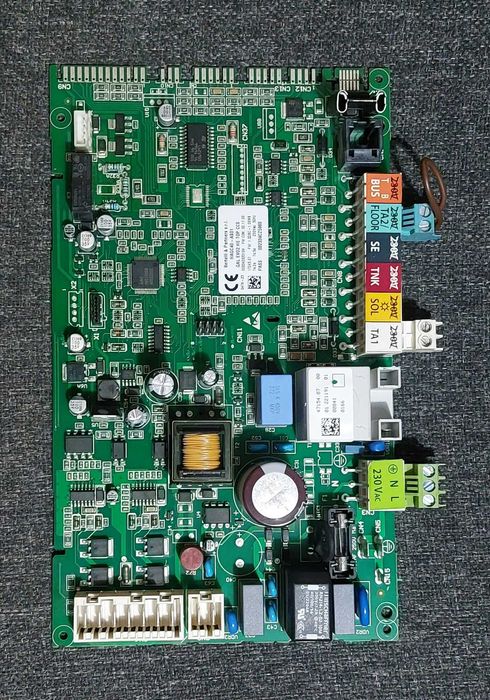 Placa baza Ariston Genus ONE 600 lei +placa defecta