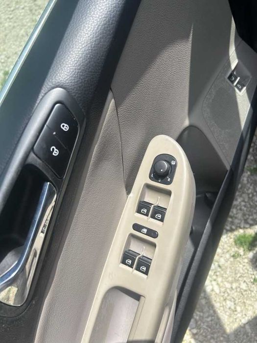 Dezmembrari / Dezmembrez / Piese VW Volkswagen Passat B7 (2010–2015)