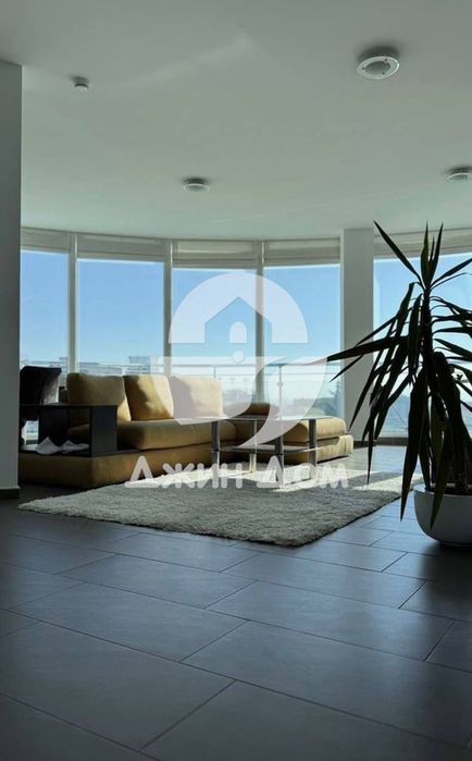 Продава се Четиристаен апартамент в Бургас, Сарафово - 237 кв.м за 531 €/кв.м - Снимка #2