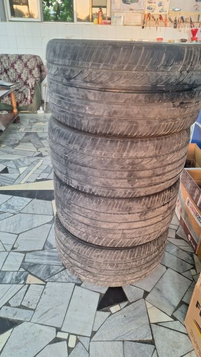 Покрышка от BMW Х5