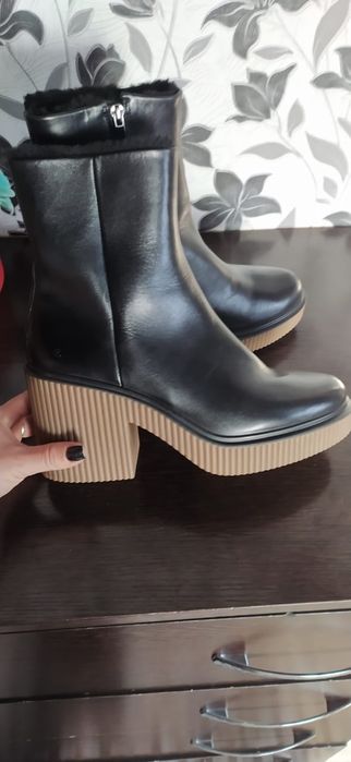 Полуботинки фирмы Ecco, оригинал