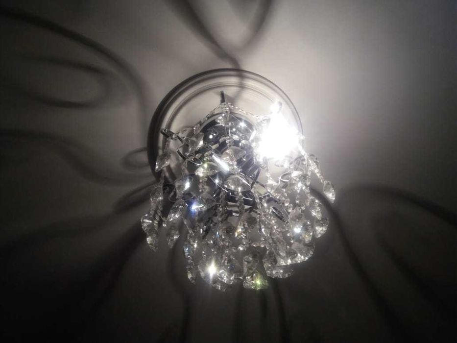 продам люстры в гостиную б/у