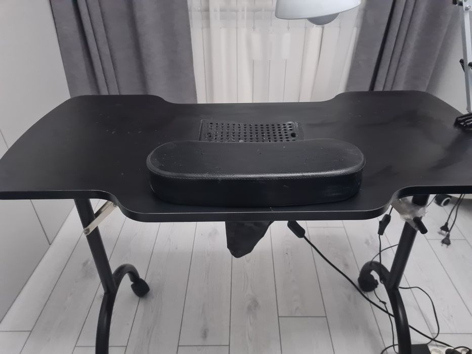 Masuta de lucru manichiura