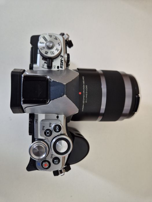 Olympus OMD EM5 MKII + автофоскусен обектив 42.5MM/F1.7 + външна светк