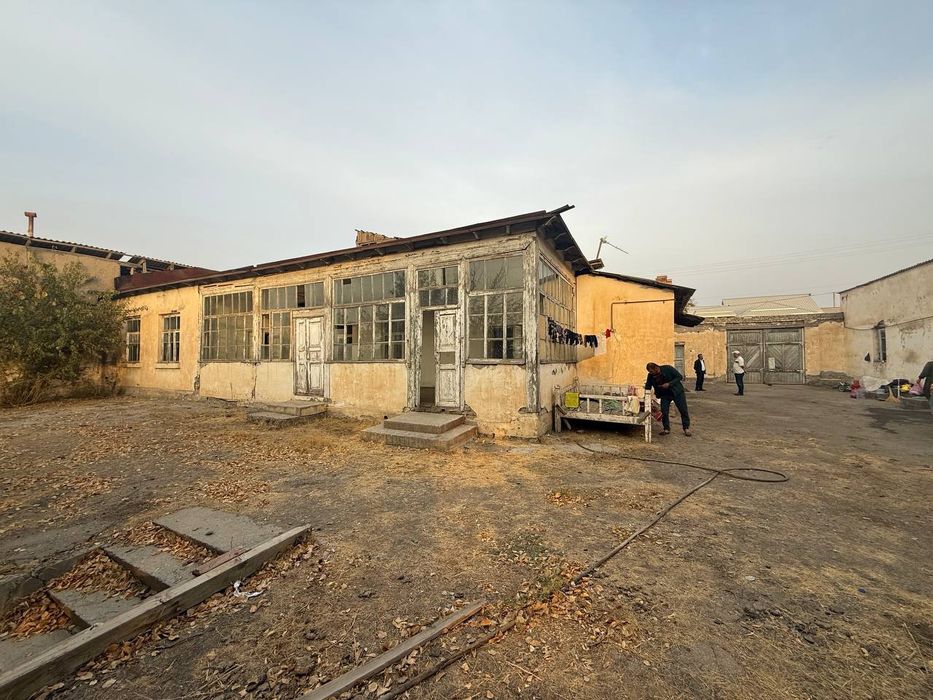 Uchastka sotiladi Samarqand Oqdaryo Dahbed sentiridan 1 sutixi 5.000$