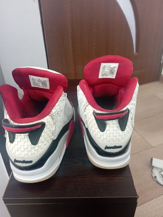 Jordan dub zero varsity red