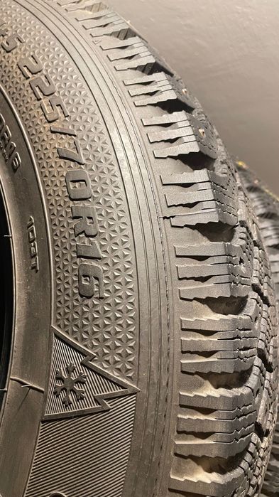 Шины Goodyer 225/70 R16