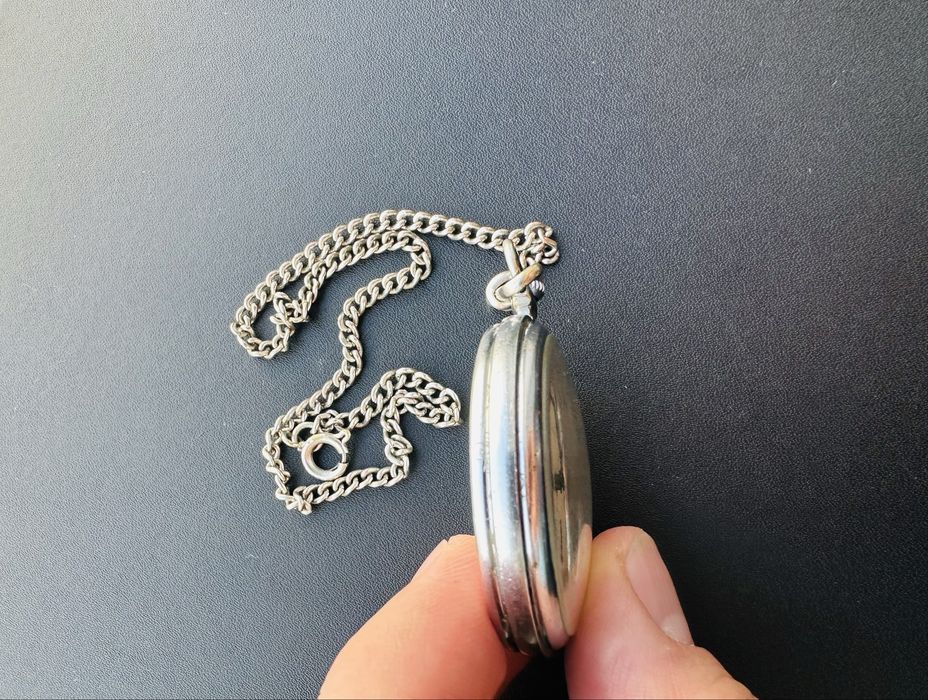 Продам карманные часы Молния (1975)