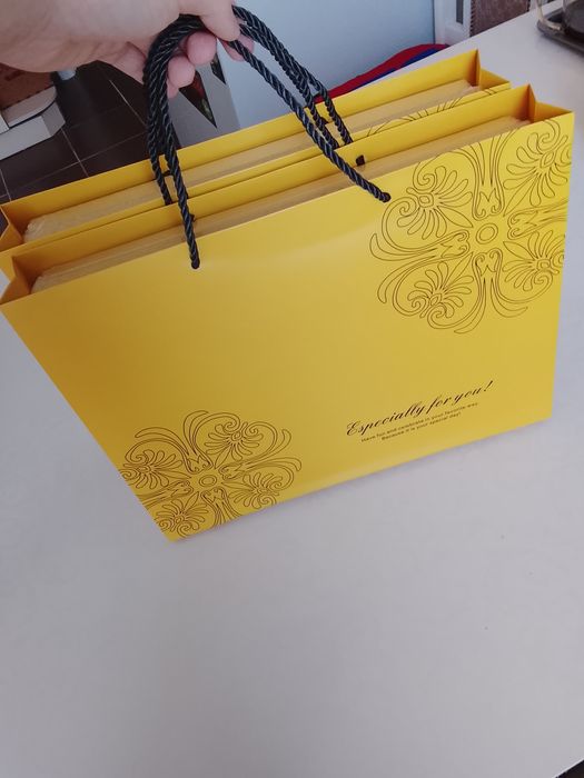 Подарочный шоколад.Подарок.Шоколад